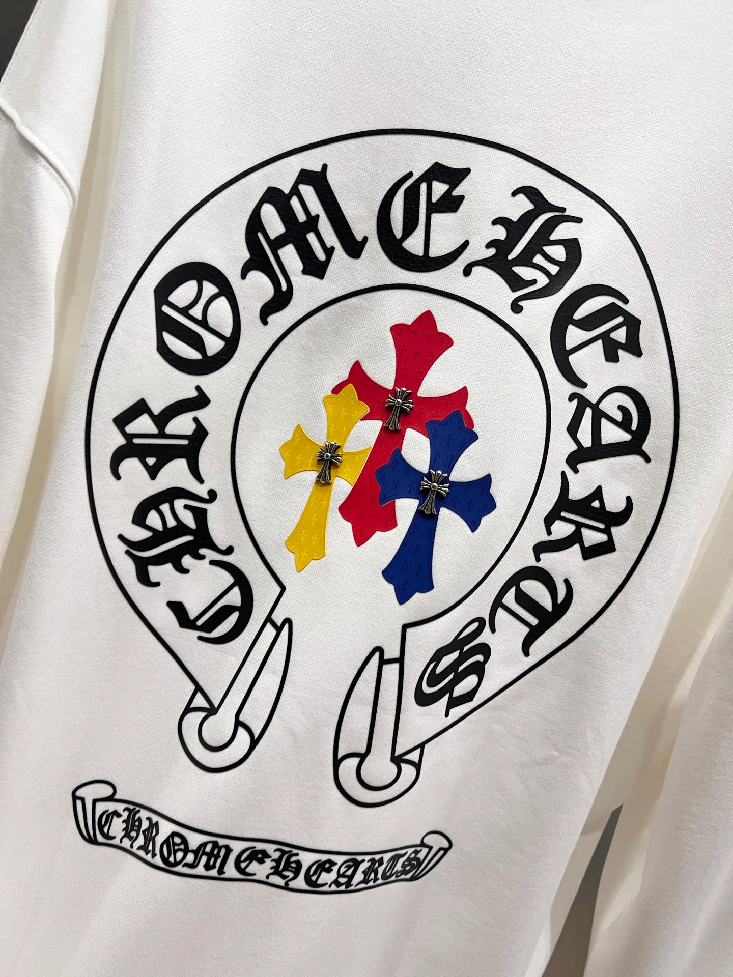 🅿️280 CH Crowe 2025 Autumn and Winter New Style Round Neck Long Sleeve Sweater Cross Patch Leather + Customized Hardware Metal Horseshoe Sanskrit Text The real thing is great🔥Same style for men and women, loose version Size S M L XL XXL Five sizes Black White